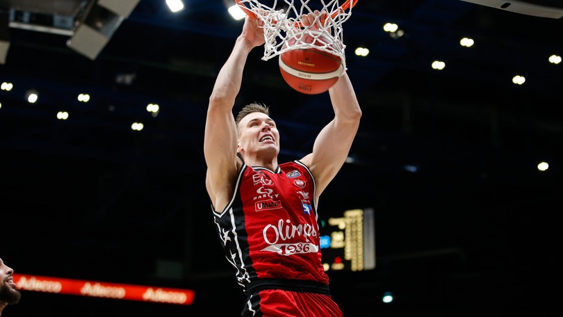 Milano inarrestabile, la Virtus vince il derby di Bologna. Brindisi piega Brescia