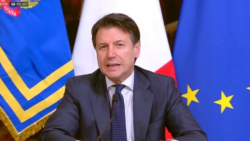 Dpcm Natale 2020, regioni, scuole, bar, ristoranti: cosa cambia