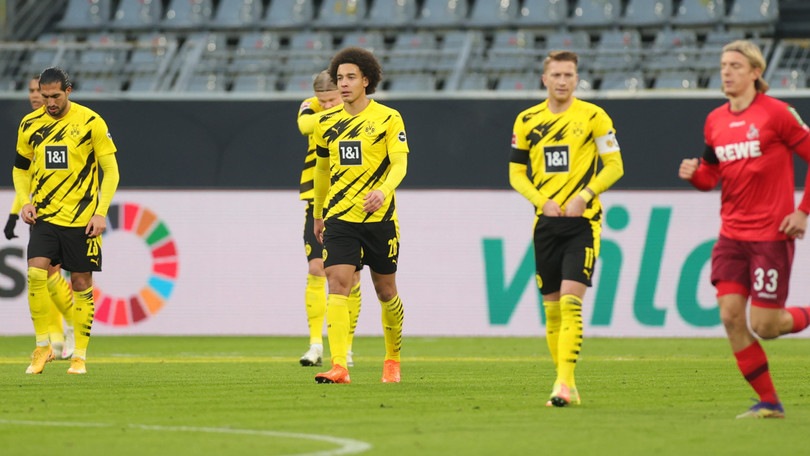 Crolla il Dortmund, Douglas Costa timbra col Bayern. Doppio André Silva, segna Grifo