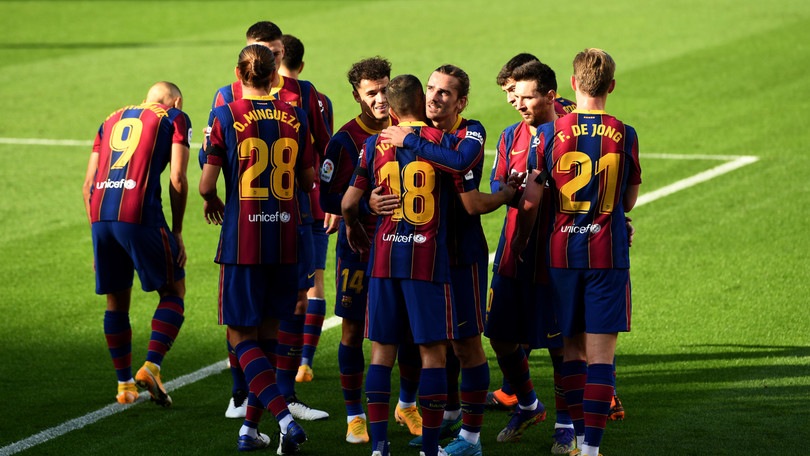 Barcellona, che poker all'Osasuna: Messi segna e omaggia Maradona