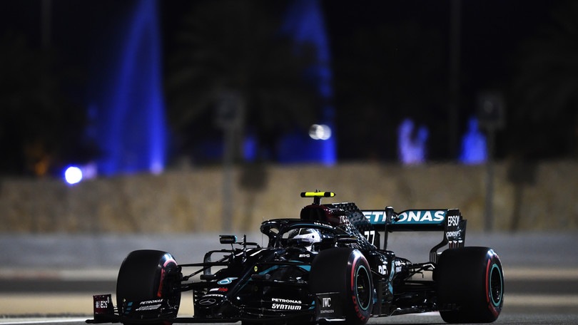 Gp Sakhir, Bottas conquista la pole: ottima seconda fila per Leclerc