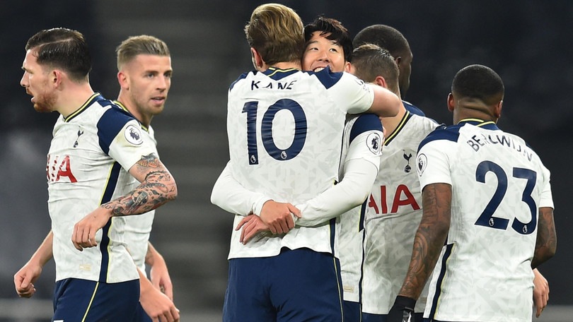 Son e Kane trascinano il Tottenham, poker del Liverpool. Mourinho e Klopp restano in vetta