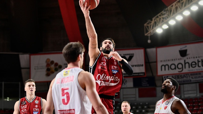 Milano inarrestabile, Varese ko. La Virtus cade con Sassari, vince Brindisi