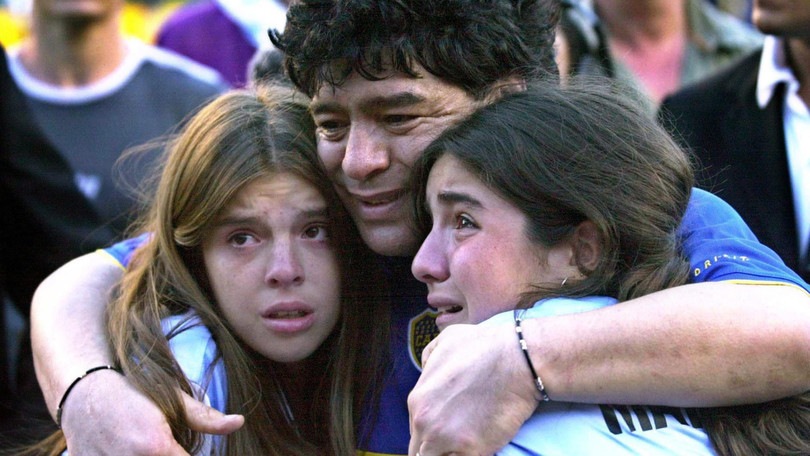 Maradona, la figlia Dalma all'avvocato: "Sei un topo immondo"