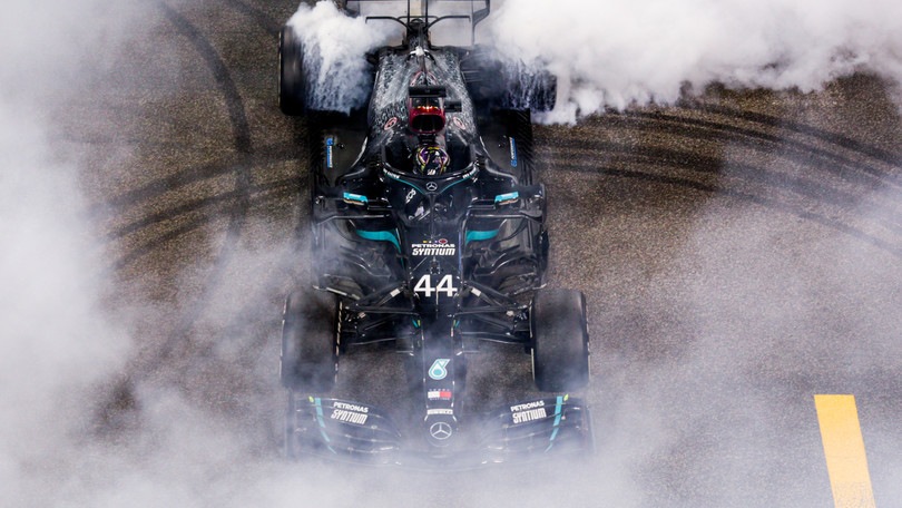 GP Abu Dhabi, Hamilton: "Gara durissima a livello fisico"