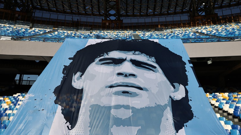 Di Maio: "A Napoli un triangolare della pace in nome di Maradona"