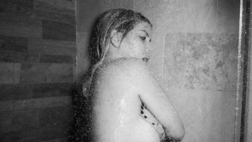 Wanda Nara nuda sotto la doccia mostra un dettaglio particolare