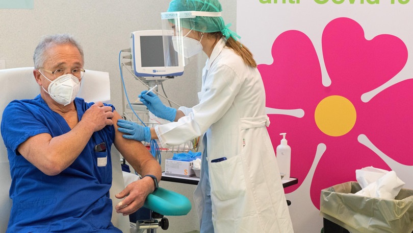 Coronavirus, Israele: vaccinate quasi 500mila persone in 9 giorni