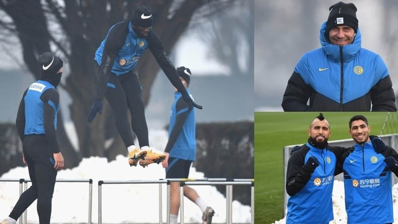 Inter, Lukaku si scatena sotto la neve. E Conte ride…