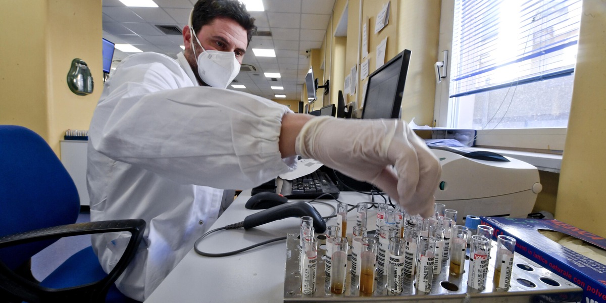 Coronavirus, il bollettino odierno: 17.221 contagi e 487 morti