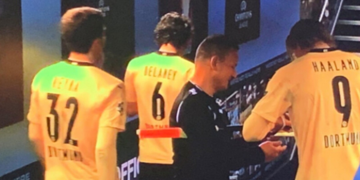 Sovre e l'autografo di Haaland: sospeso l'assistente di City-Dortmund
