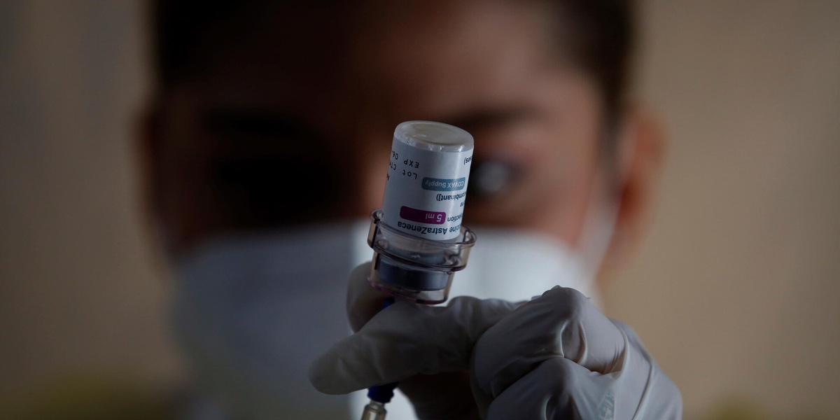 Vaccino AstraZeneca, Oms: “Rapporto benefici e rischi superiore tra gli anziani"