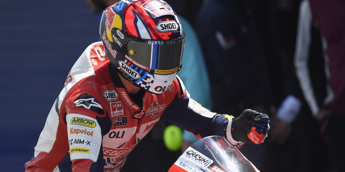 Moto2, doppietta azzurra a Jerez: Di Giannantonio vince davanti a Bezzecchi