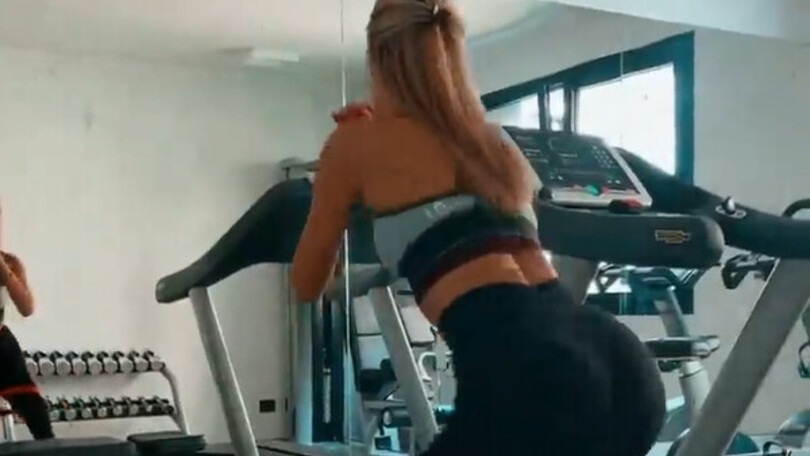 Lady Pellè, workout e lato B in bella mostra