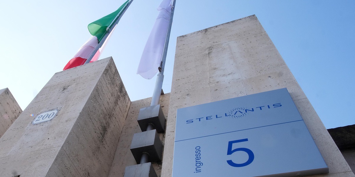 Stellantis saluta i vecchi dealer: pronto un piano per la nuova rete retail