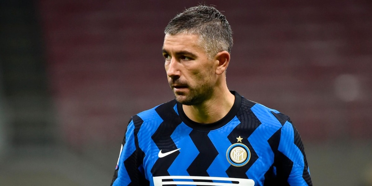 Inter, Kolarov è positivo al Coronavirus: salta Torino e Real Madrid