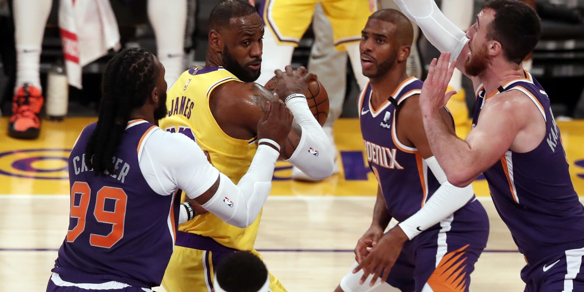 NBA, Phoenix sul 2-2 con i Lakers di LeBron. Vincono i Clippers