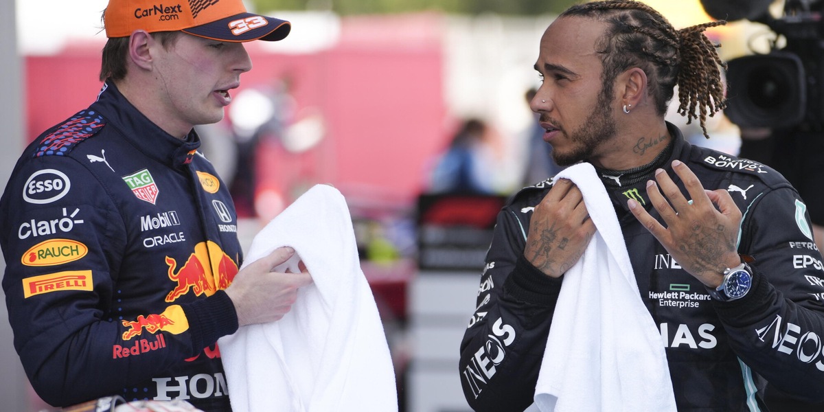 F1, Verstappen su un possibile scontro con Hamilton: "Evitiamo, siamo troppo esperti"