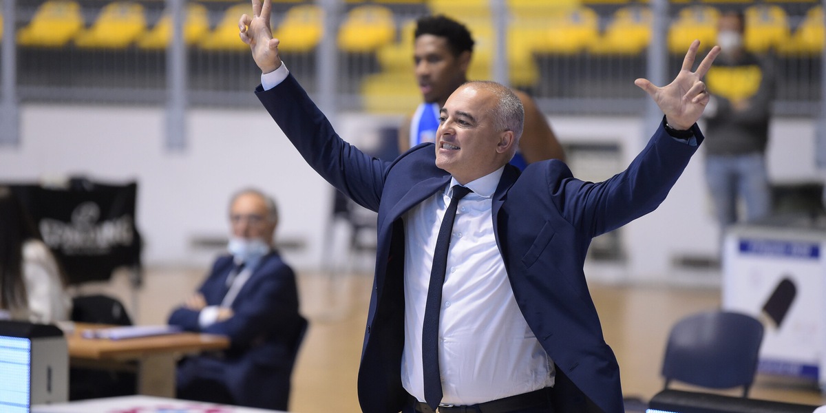 Cantù annuncia il ritorno di coach Sodini: contratto biennale
