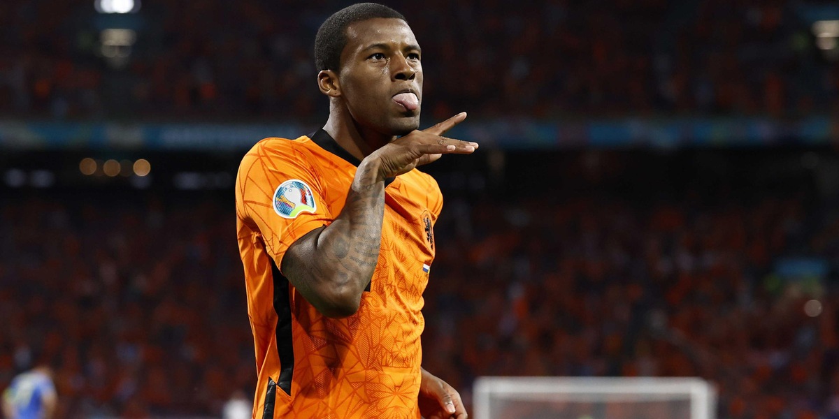 Razzismo, Wijnaldum attacca: "Se succede qualcosa, esco dal campo"