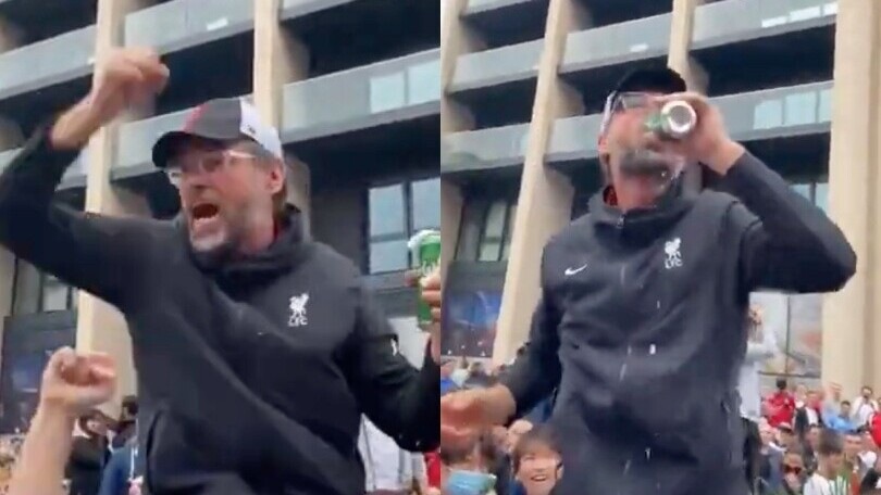 Il sosia di Klopp con i tifosi inglesi fa impazzire il web
