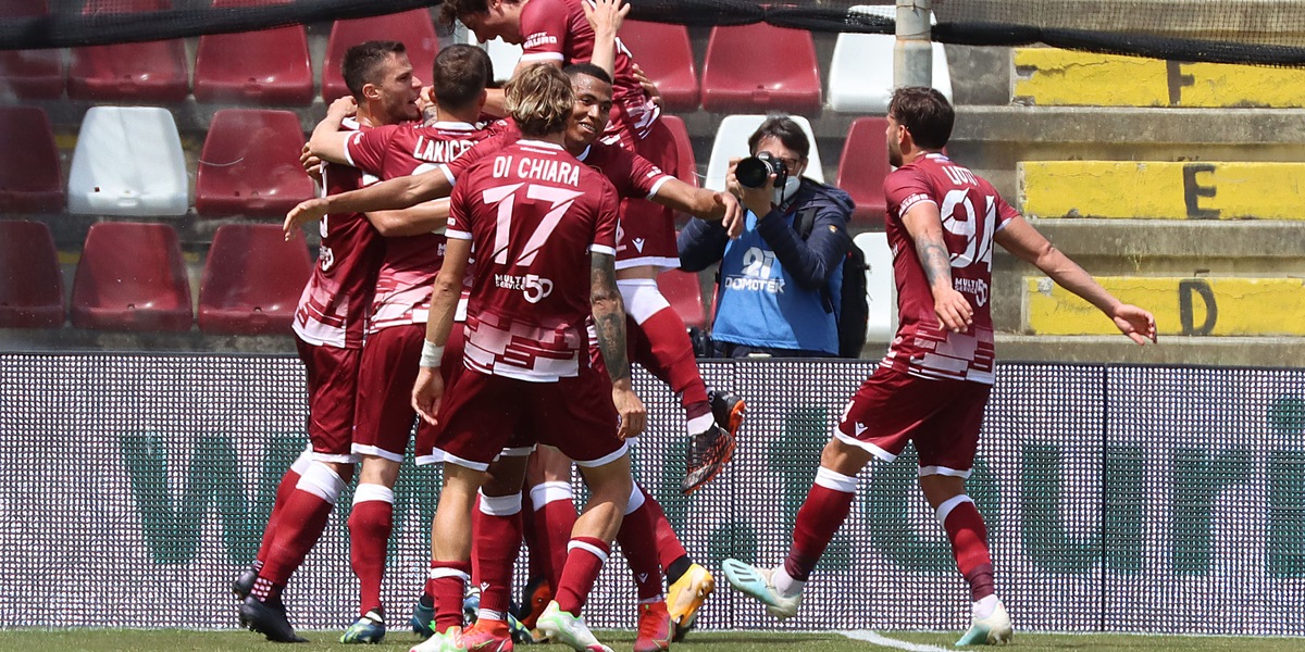 Reggina, contratto triennale per Franco