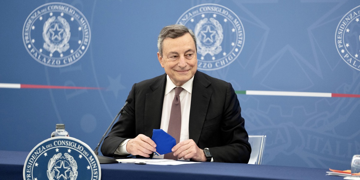 Conferenza stampa Draghi: green pass e zone gialle, le novità