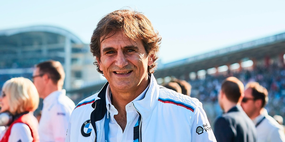 Alex Zanardi, la moglie Daniela: “Alex è stabile e combatte ogni giorno”