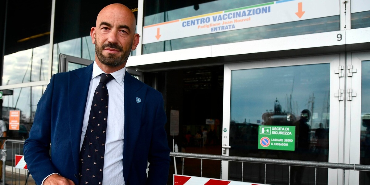 Bassetti: "Vaccino obbligatorio o l'autunno sarà caldissimo"