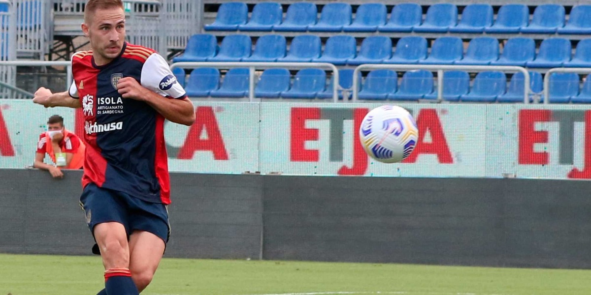Cagliari, tutto l'allenamento in gruppo per Rog
