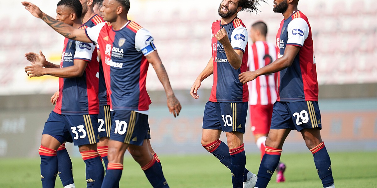 Il Cagliari vince il Trofeo Sardegna con l'Olbia per 3-0: a segno Marin