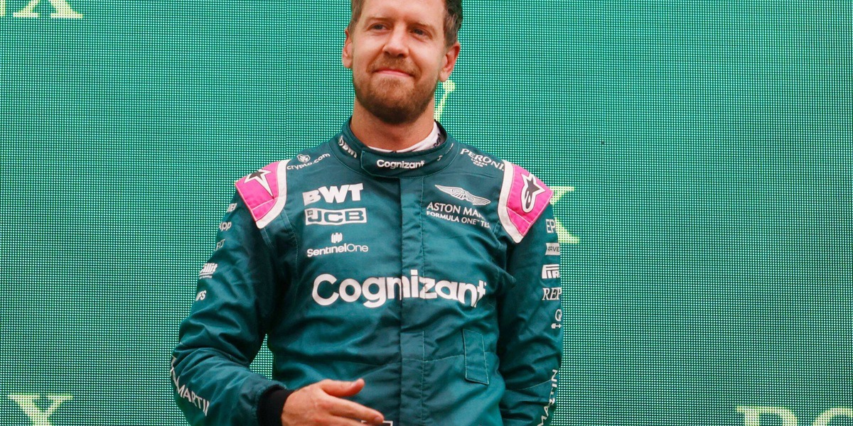 F1, Vettel: "Un onore poter competere con Alonso in pista"