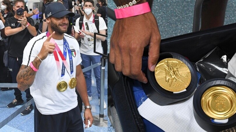 Jacobs sfoggia il doppio oro: applausi e selfie in aeroporto