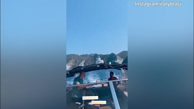 Ilary Blasi e Totti relax in barca