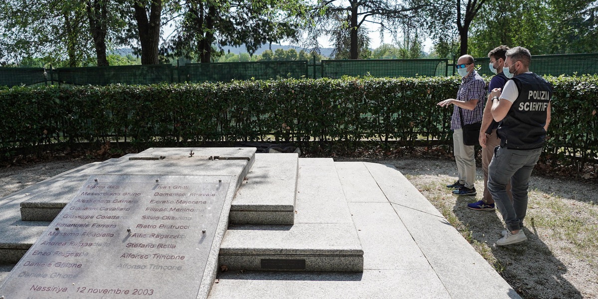 Torino, distrutto il Monumento ai Caduti di Nassirya