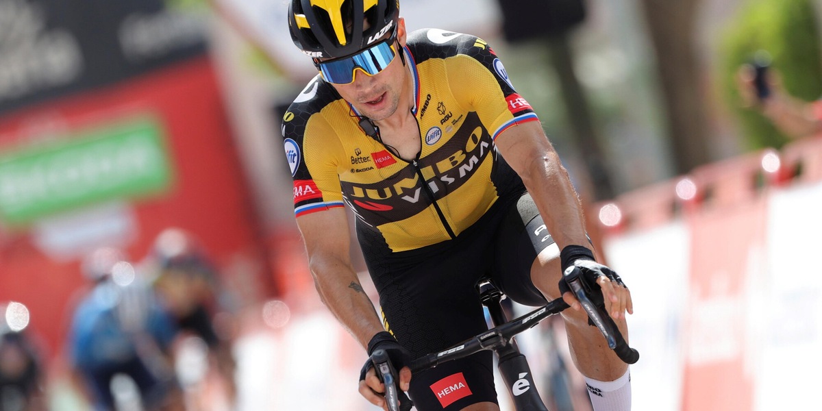 Vuelta, Roglic sprint in salita: Eiking si conferma leader