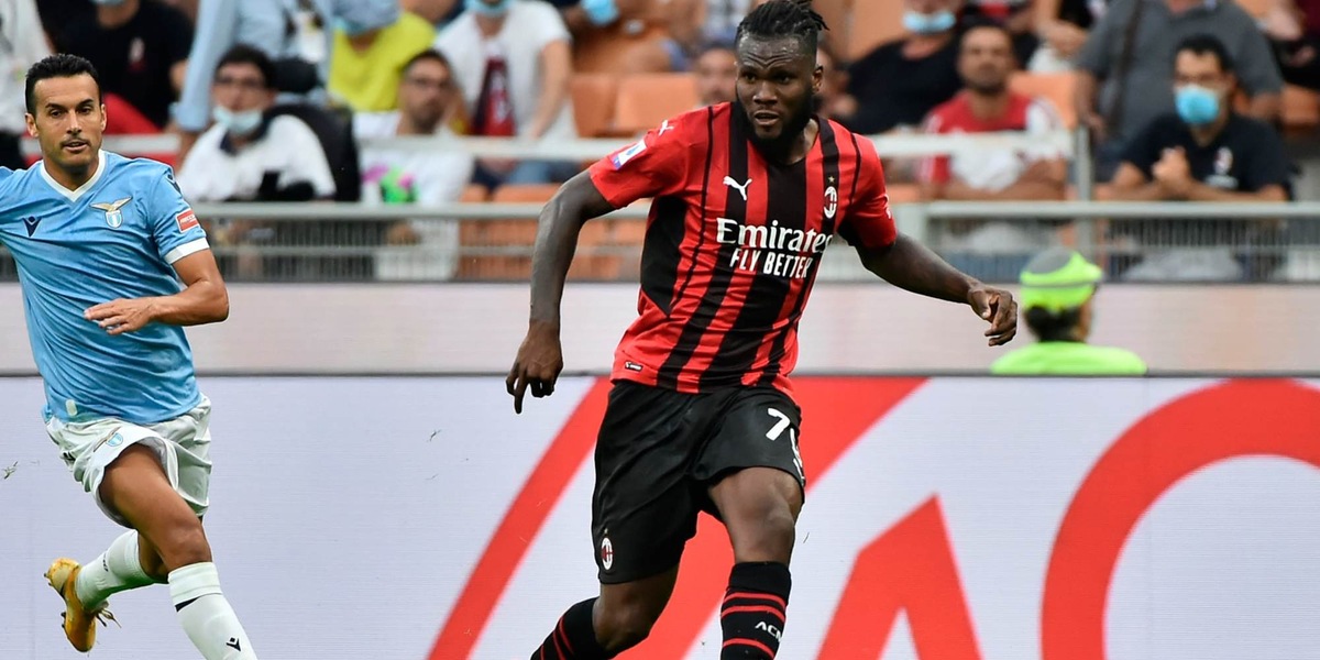 Cori razzisti in Milan-Lazio, esposto del club rossonero