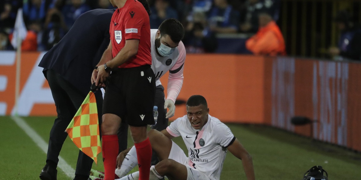 Psg, Pochettino perde Mbappè: "Si è slogato una caviglia"