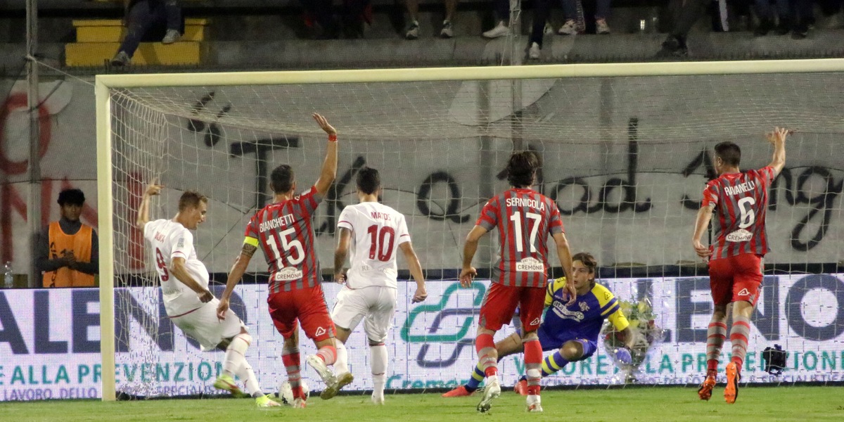 Cremonese ko in casa: vince 3-0 il Perugia nonostante l'uomo in meno