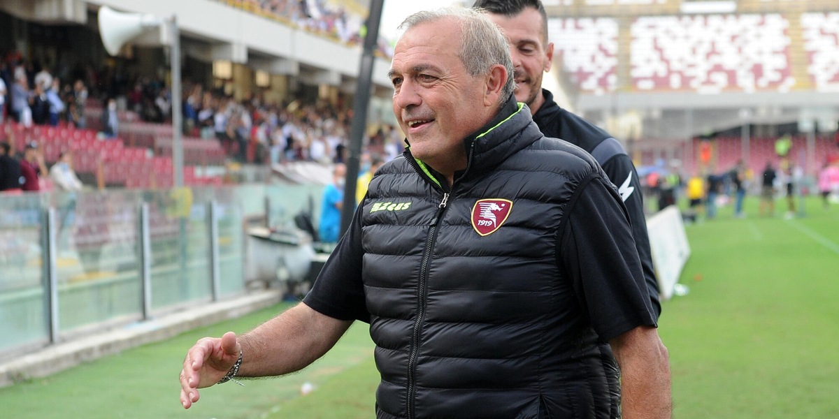 Salernitana, Castori: "Con lo Spezia vale molto"