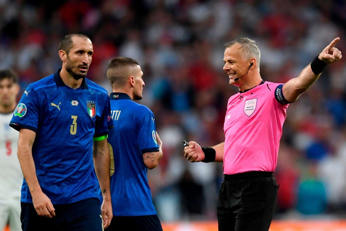 Chiellini, l'arbitro svela il discorso prima della finale di Euro 2020