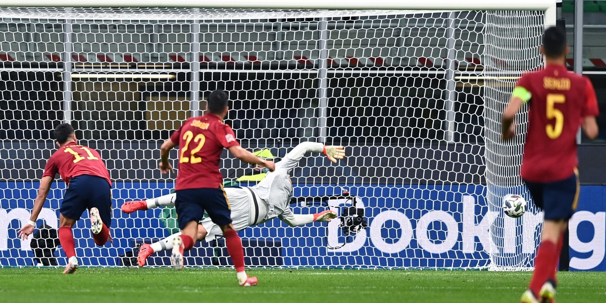 Italia-Spagna 1-2, Mancini battuto dopo 37 partite