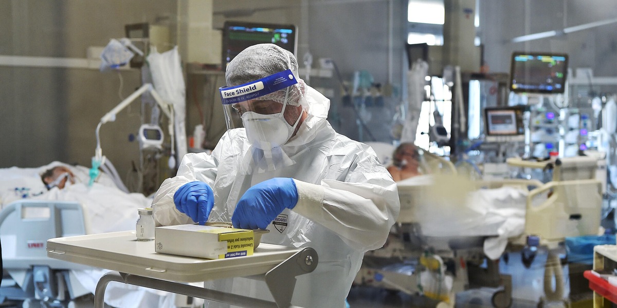 Covid, i ricoverati non vaccinati sono costati 64 milioni in un mese