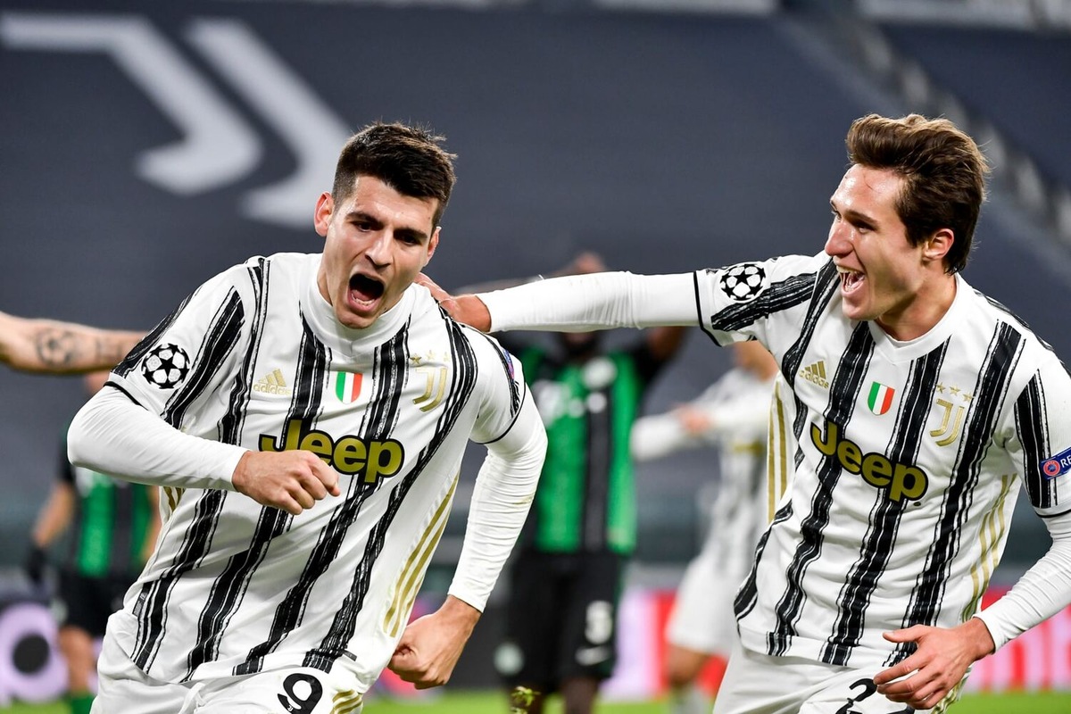 Champions League, Juve-Ferencvaros 2-1: decidono Ronaldo e Morata, Pirlo vola agli ottavi