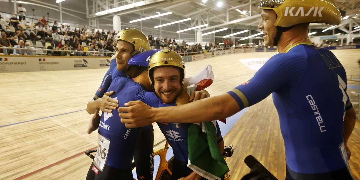 Mondiali, l'Italia conquista la medaglia d'oro nell'inseguimento a squadre