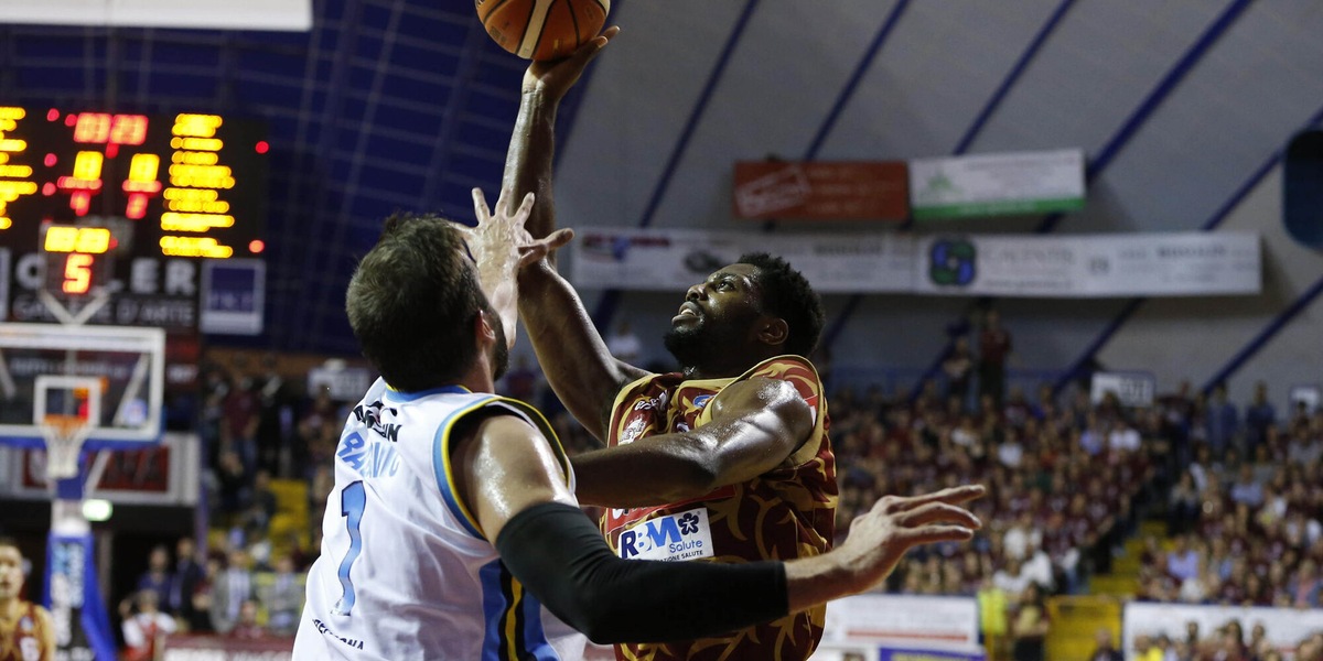 Napoli, ufficiale: messo sotto contratto Jeremy Pargo