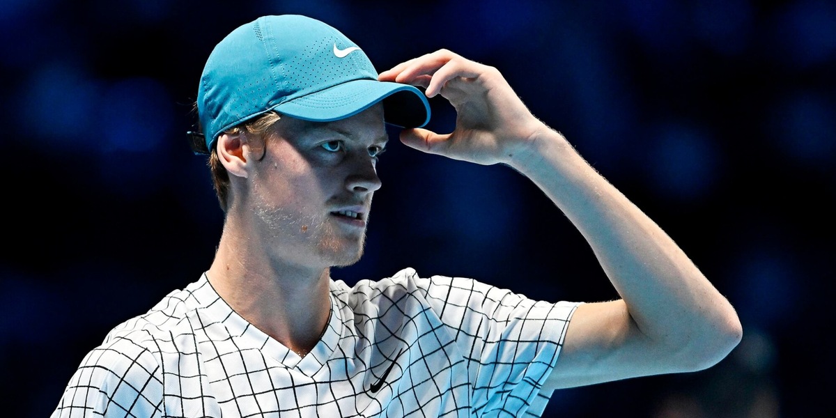 Atp Finals: Sinner lotta, ma va ko. Medvedev vince in tre set
