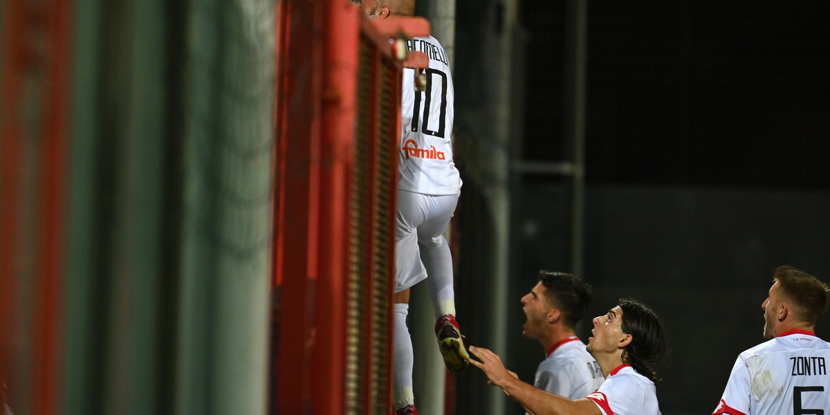 Serie B, Vicenza: Giacomelli firma il successo in casa del Crotone