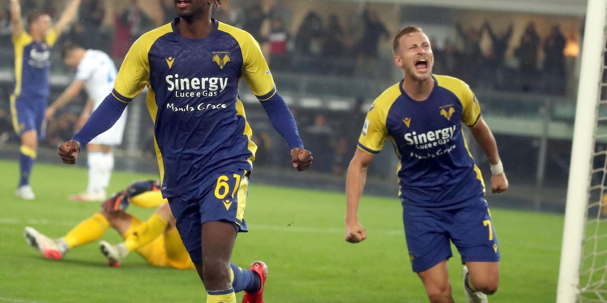 Verona-Cagliari, entrambe le squadre hanno stretto amicizia con il "Goal"