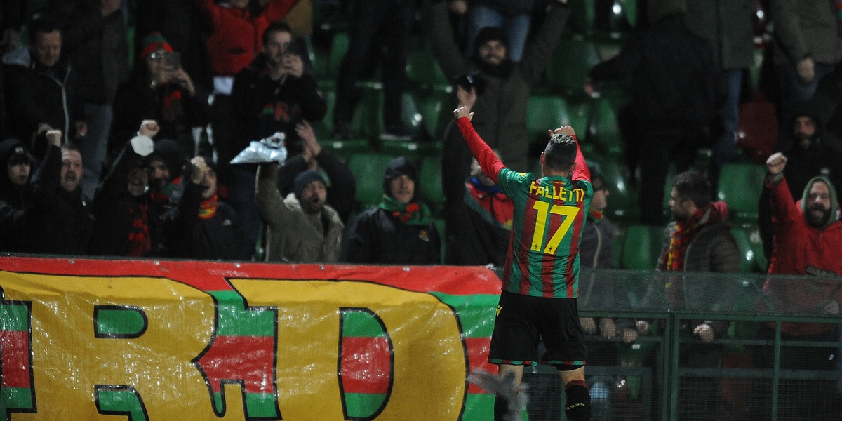 Serie B, Ternana-Crotone 1-0: decide il gol di Falletti